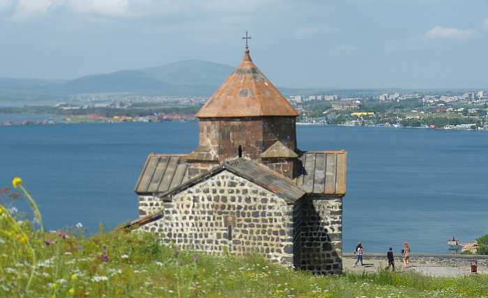 Sevan-See in Armenien - photo: LCTours